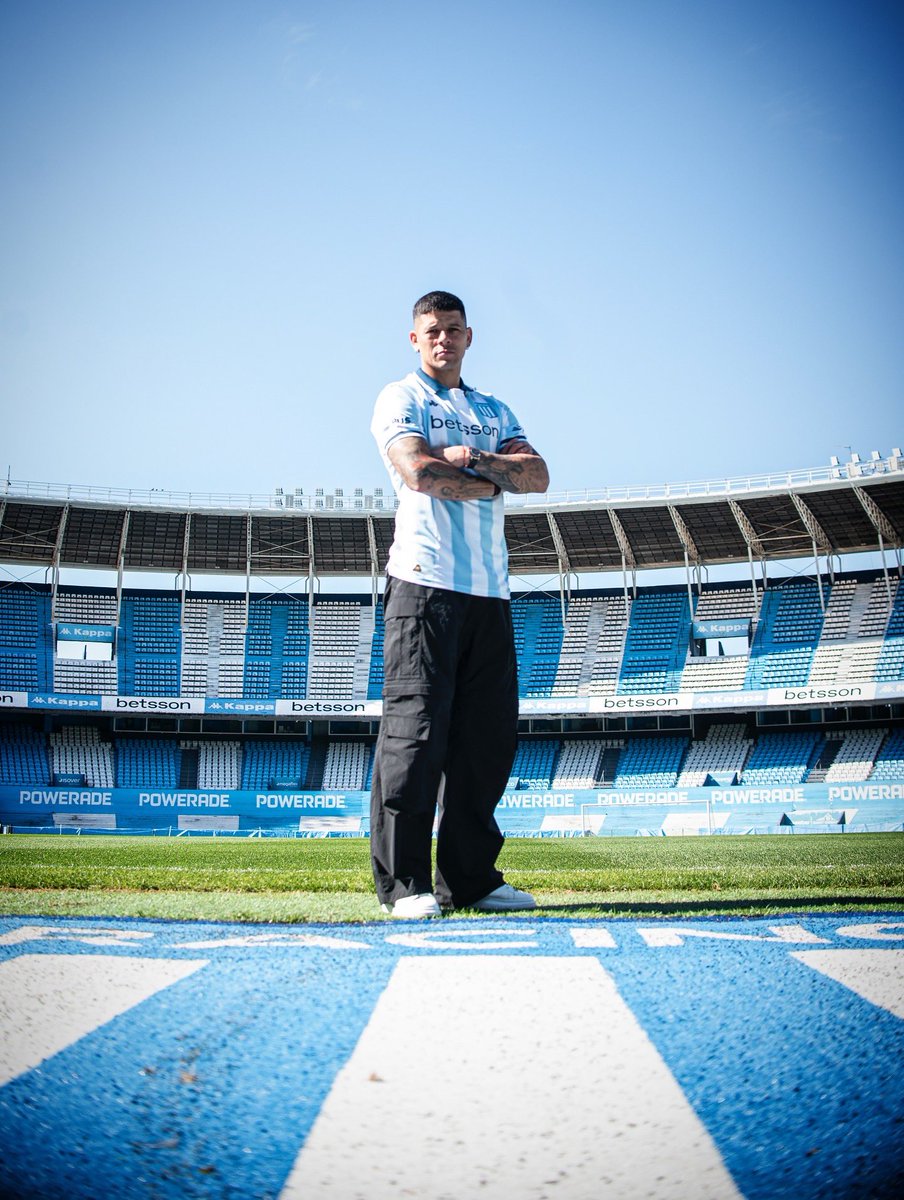 RacingClub's tweet photo. 𝐶𝑜𝑛 𝑙𝑜𝑠 𝑐𝑜𝑙𝑜𝑟𝑒𝑠 𝑚𝑎́𝑠 𝑙𝑖𝑛𝑑𝑜𝑠 🩵🤍 https://t.co/fdfu0ksvKn