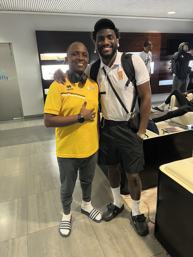 Nsengiyumva Sidick Gakwavu (@nsengiyumvasid2) on Twitter photo Solo Diabate umugabo umaze gutwara BAL nyinshi mu makipe atandukanye.
Ati; Nkunda u Rwanda ariko ejobundi nzarutsinda ni Sports.
Rwanda vs Cote d’ivoire umukino uzafungura intsinda rya mbere muri
#Afrobasket2025
<a href="/nbgltd/">Network Group</a> Solo Diabate umugabo umaze gutwara BAL nyinshi mu makipe atandukanye.
Ati; Nkunda u Rwanda ariko ejobundi nzarutsinda ni Sports.
Rwanda vs Cote d’ivoire umukino uzafungura intsinda rya mbere muri
#Afrobasket2025
<a href="/nbgltd/">Network Group</a>
