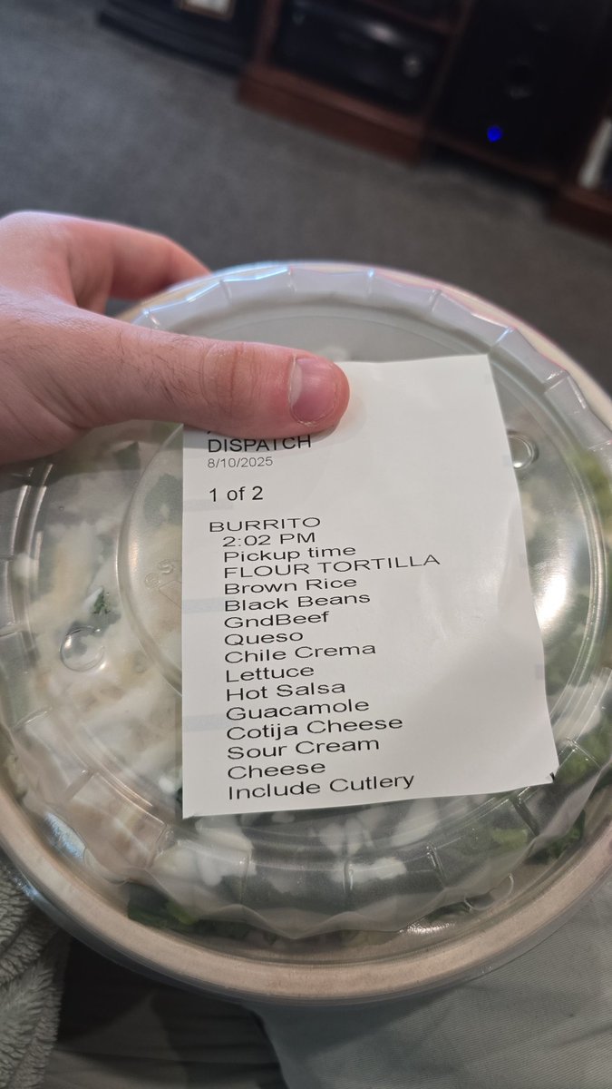 FurryRamen's tweet photo. Hey @qdoba this isn't a burrito.. https://t.co/jGkqSRtx1S