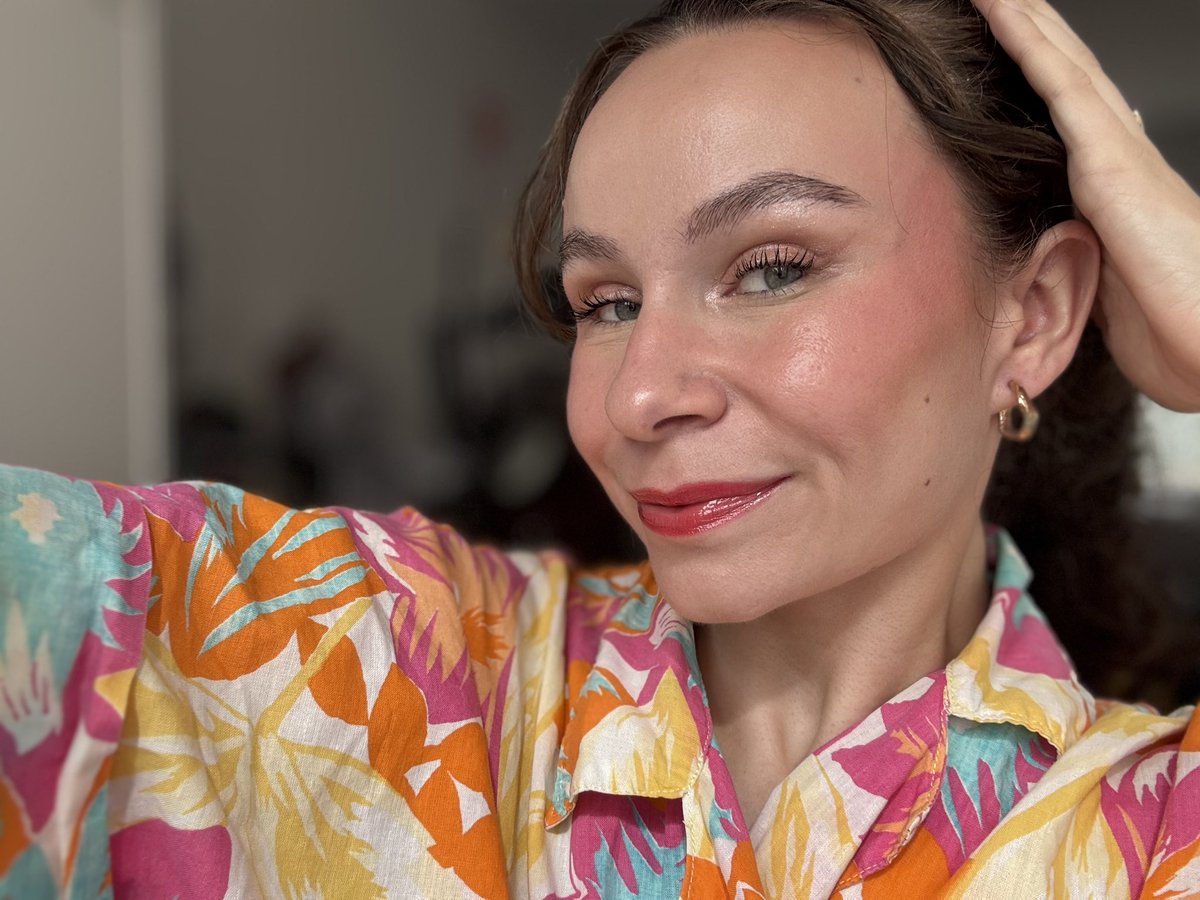 fangirl de tommy tweet media