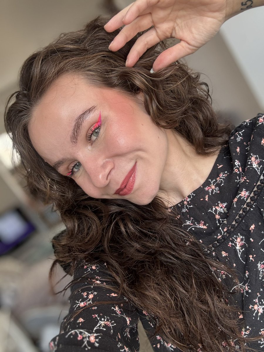 fangirl de tommy tweet media