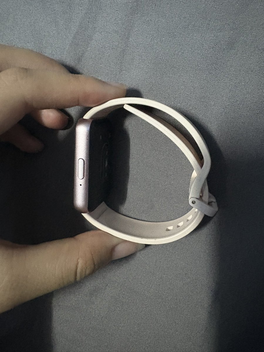 Jamm_Sun's tweet photo. ส่งต่อนาฬิกา Samsung fit3 สีชมพู ใช้เอง สภาพตามการใช้งานมีฟิลม์แถมให้นะคะ อุปกรณ์,กล่อง,สายชาร์จครบ
ราคา : 850฿ ส่งฟรี 
สนใจสอบถามเพิ่มเติมได้ค่า
พร้อมโอนลดได้อีกนิดหน่อยค่ะ

#samsung #fit3 #นาฬิกามือสอง
#ส่งต่อนาฬิกา #ส่งต่อนาฬิกามือสอง #นาฬิกามือ2 #ส่งต่อsamsung #ซัมซุง https://t.co/YbPtFAFfXX