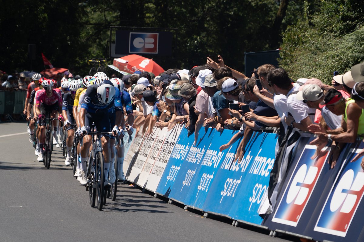 🚴En 2026, les Championnats de France de l’Avenir auront lieu en Vendée !

🔴⚪️Les plus grands espoirs du cyclisme français se retrouveront à Chantonnay pour en découdre sur les routes vendéennes.

🗓️Rendez-vous du 15 au 19 juillet 2026 !

👀Plus d'infos : go.vendee.fr/wZpYC
