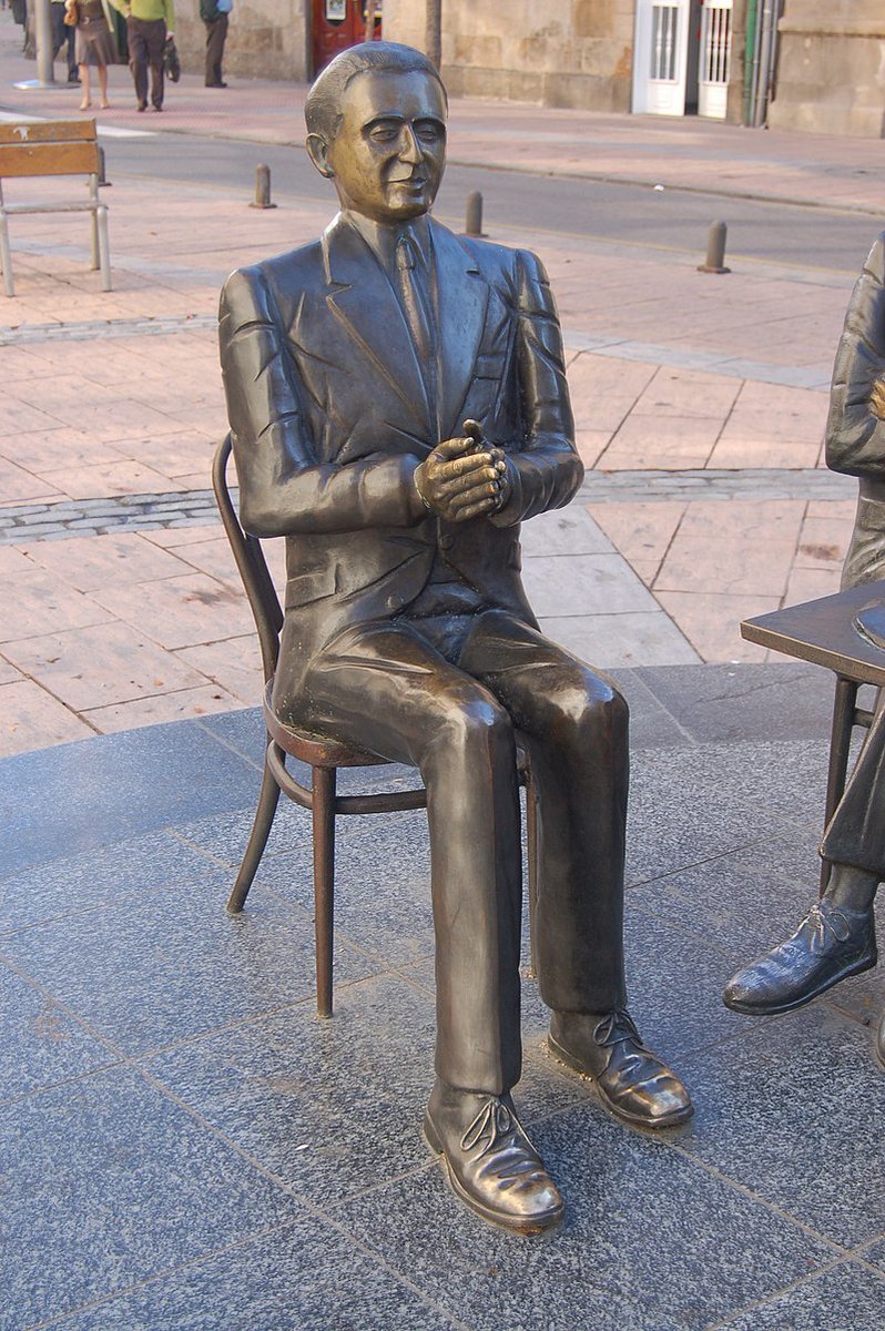 SabiasGalicia's tweet photo. Sabías que tal día coma hoxe do ano 1936 é asasinado polos fascistas o intelectual #AlexandreBóveda, un dos galeguistas máis relevantes, chegando a ser o motor do Partido Galeguista segundo palabras do propio #Castelao. #DiaDaGalizaMartir. https://t.co/k2DnuzPdGA