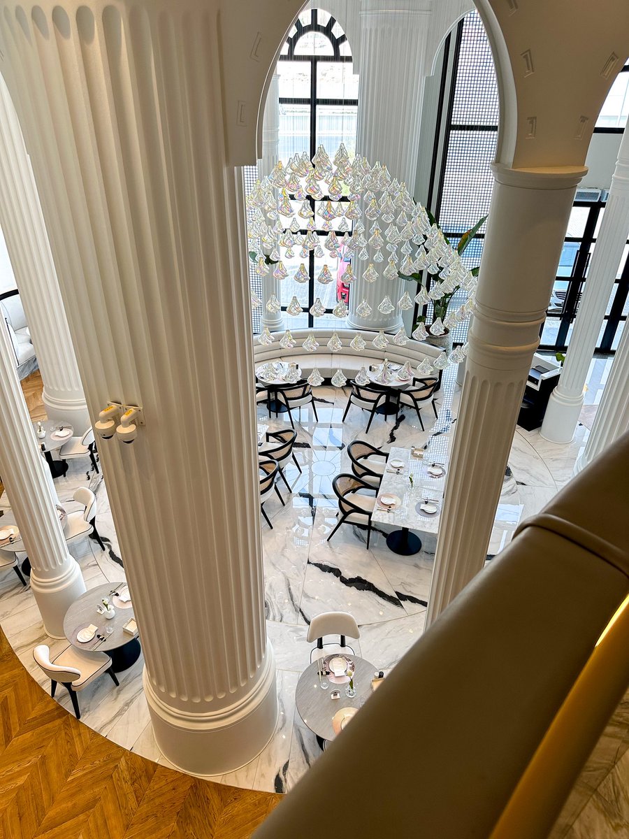 • سوسايتي - SOCIETY
مطعم فطور وبرنش جديد 
بحي حطين والمكان جميل جداً 🤎🤎
المنيو متنوع ويقدمون قهوة وحلا 👌🏻

أضافة مميزة لمطاعم الفطور بالرياض ⭐️