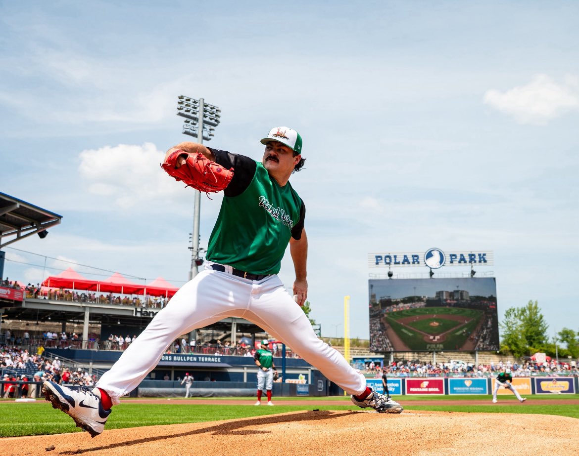 Interesting debut for Payton Tolle. Bottom line: don’t read into the box score too much… he’s gonna be just fine.

5 IP
7 H
1 BB
5 ER
3 K

14 whiffs (35%)
38% CSW
74% strikes

Settled in after a wacky 1st inning… plenty of strikes, lots of whiff, and the slider has definitely