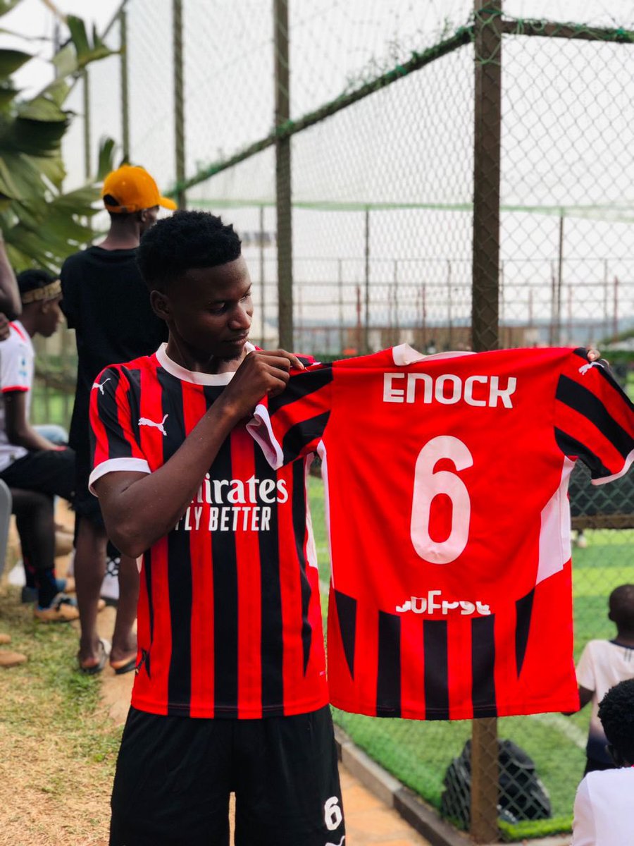 JOFPSC's tweet photo. Enock wanders signs for JOFP SC en he takes on da number 6
AC Milan https://t.co/PUPM9JX4hN