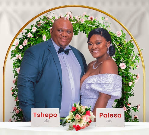 Raise your hand if you believe that Tshepo asked his mom to fabricate that VN. 

He is the one who didn't want Palesa to go and Kotisa. 

Shady this one. 

#MarriedAtFirstSightMzansi