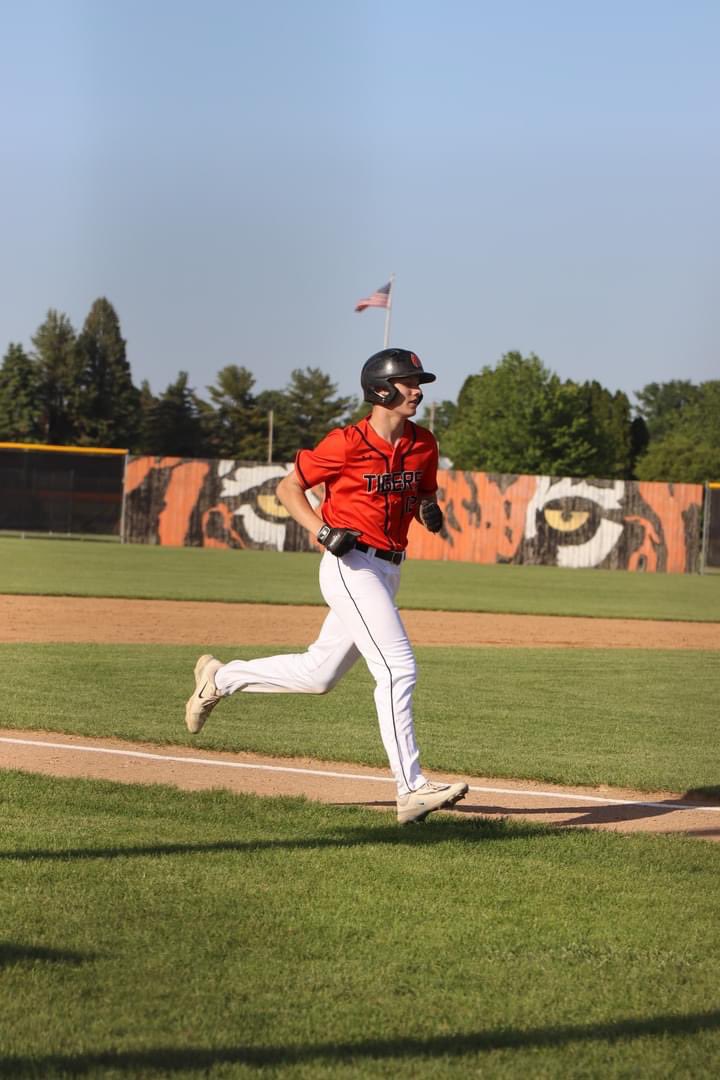 Grinnell Baseball tweet media