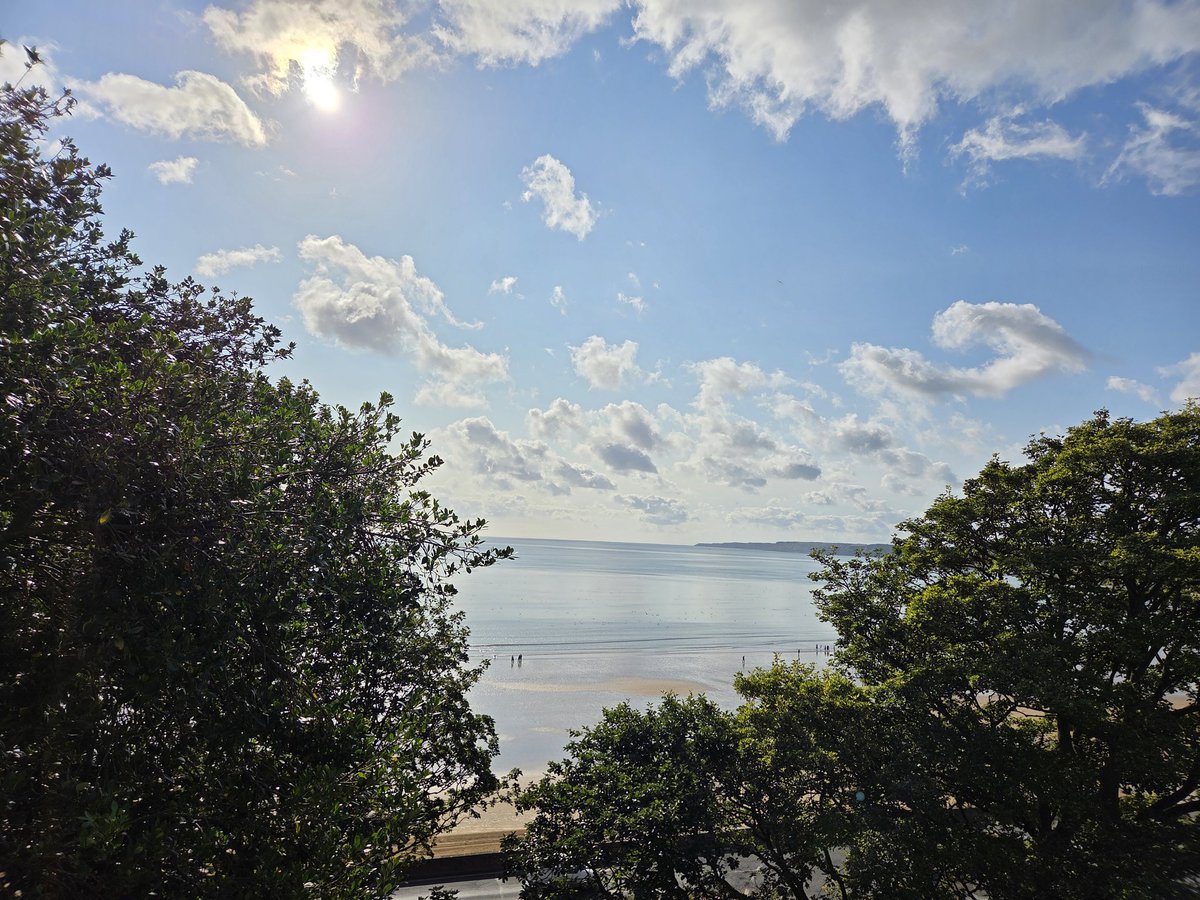 Jon Earnshaw tweet media