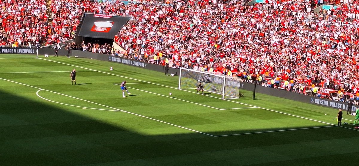 EltonMaryon's tweet photo. #FACommunityShield #CRYLIV #CPFC 2 #LFC 2 #Palace win 3-2 on pens. Terrific to be back at #Wembley &amp; another win. Exciting game, #Mateta with a pen &amp; #Sarr the scorers, #Henderson the penalty shootout hero saving from Mac Allister &amp; Jones. #Devenny with the winning pen. 
#Winners https://t.co/5lopanpCU6