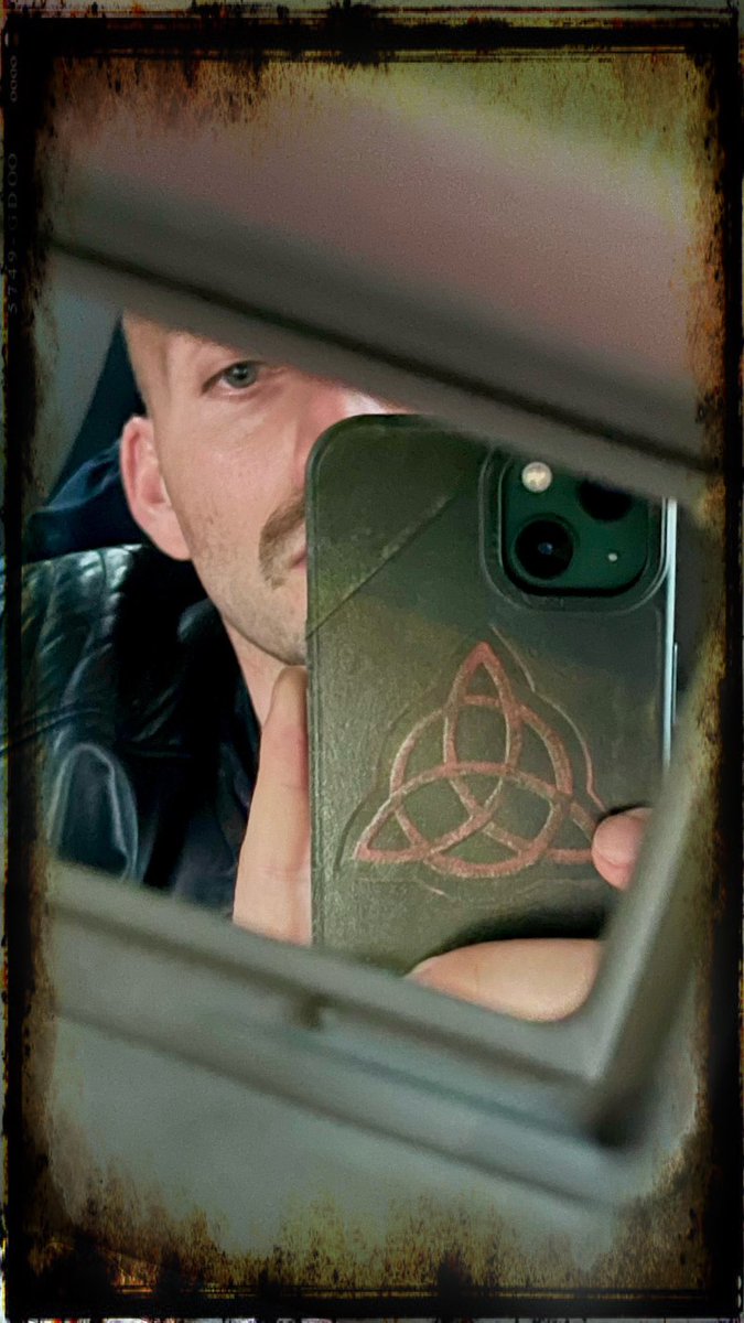 MonteithChris's tweet photo. ✨✨✨ @thehohpod @H_Combs @drewfuller ✨✨✨ #CharmedForever ✨✨✨ https://t.co/UBLsCgzacO