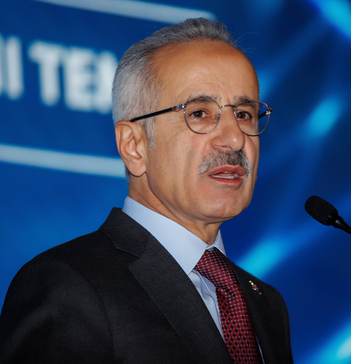 ajans_muhbir's tweet photo. Ulaştırma Bakanı Abdulkadir Uraloğlu: “Depremin ilk anında çağrıların %0,5'i karşılanamadı.” https://t.co/1ILVHZYOfu