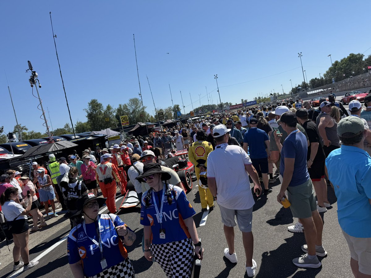 Great atmosphere on the grid here in Portland. We’re already live with pre-race coverage on <a href="/IndyCarRadio/">INDYCAR Radio</a>!