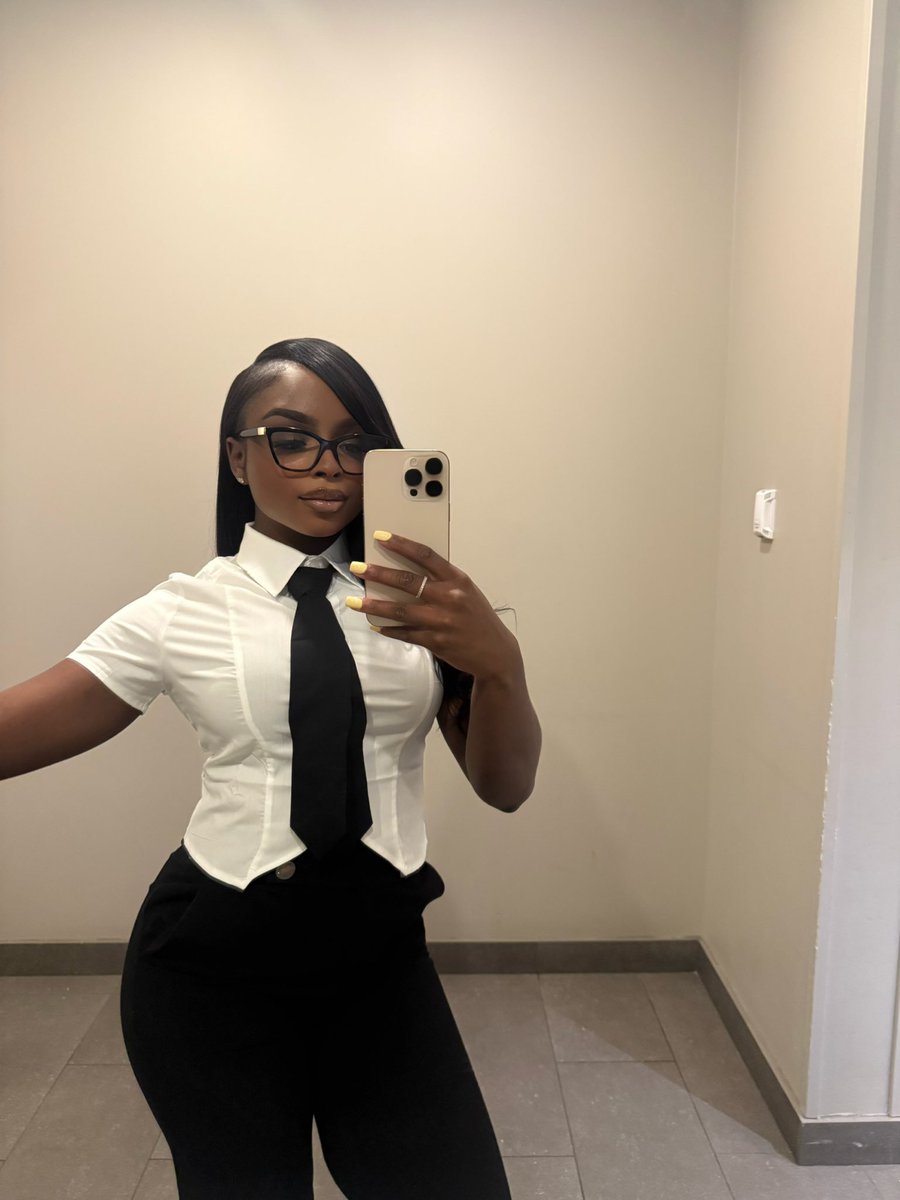 faithahshay's tweet photo. classy grl🎀 https://t.co/SaBOBo1Akk