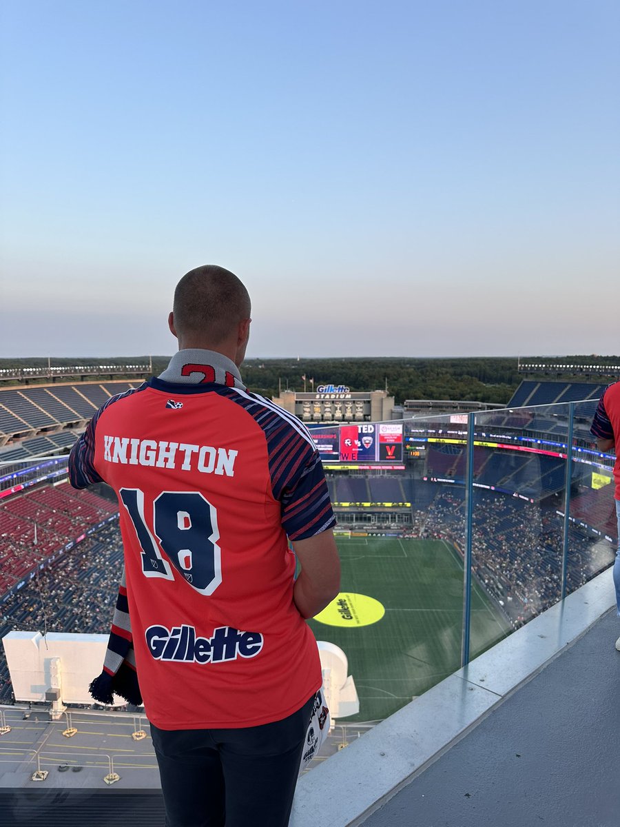 Brad Knighton tweet media