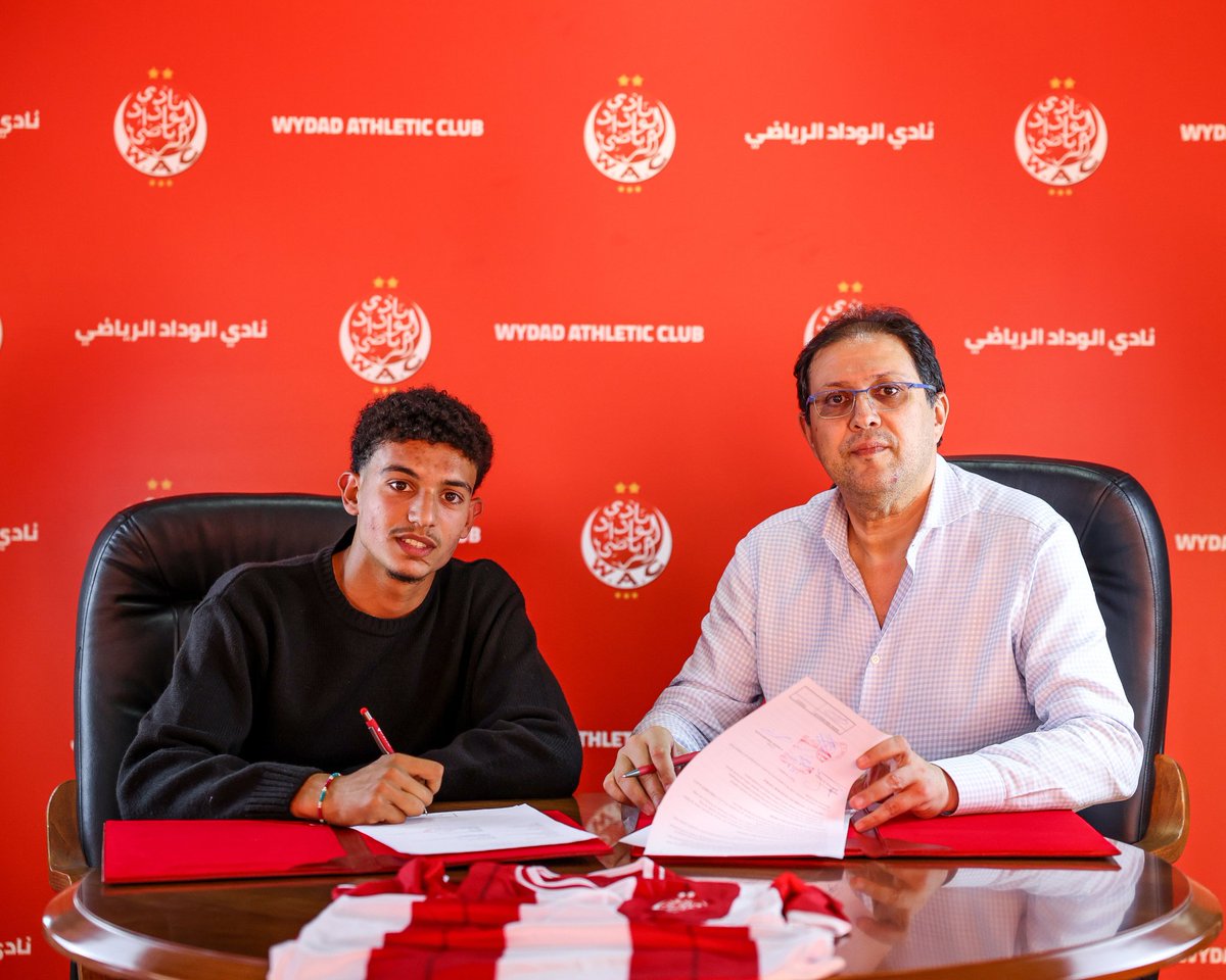 Rayane Mahtou à droite vous en pensez quoi ? 

Vrai option ou dépannage seulement ?