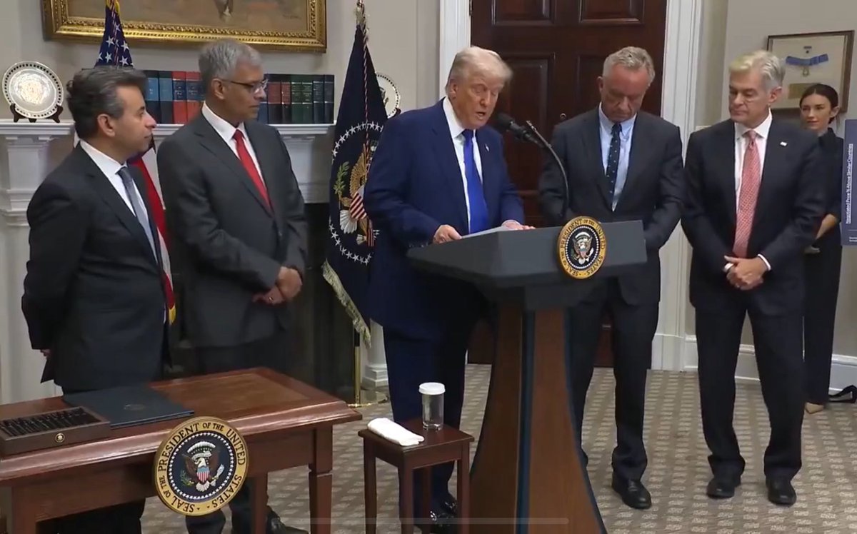 GlobalUnity333's tweet photo. @SecKennedy 🔥🔥🔥🇺🇸🇺🇸🇺🇸🔥🔥🔥 KEEP GOING!!! We are behind you ALL, ALL THE WAY!!! https://t.co/gJWtoraLl5