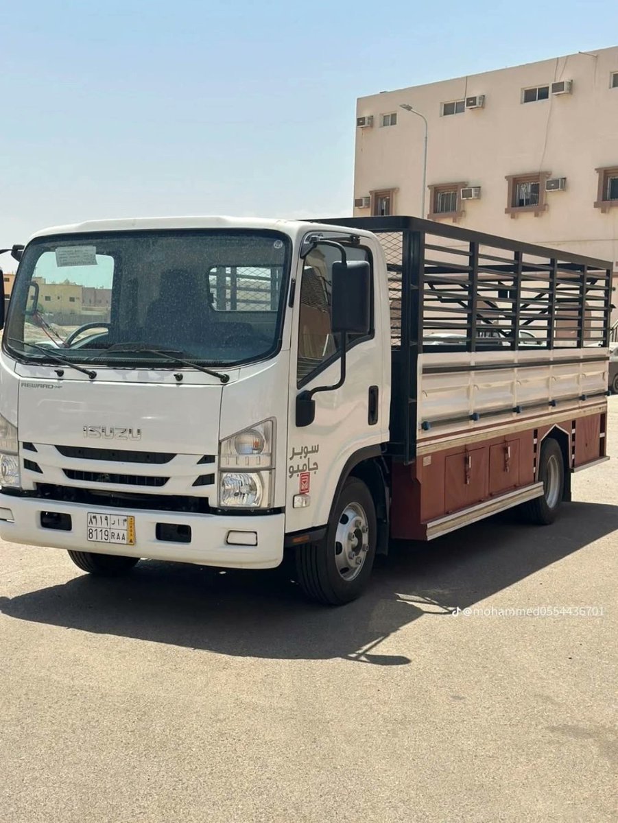 تخلص من الاثاث القديم التالف طش عفش قديم رمي السكراب بالرياض 0530698364