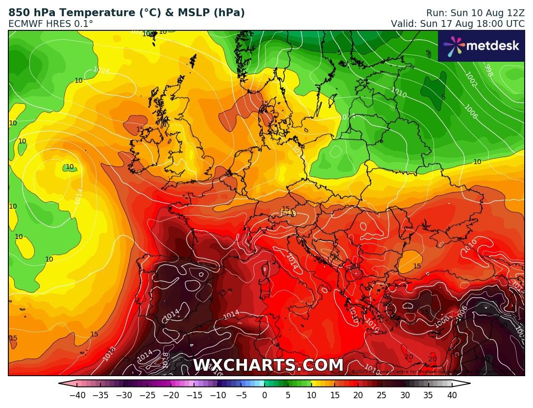 CarlowWeather's tweet photo. Next weekend could see heat return, lots of uncertainty yet on details but it’s looking good 🤞 https://t.co/5QdAMPSm9m