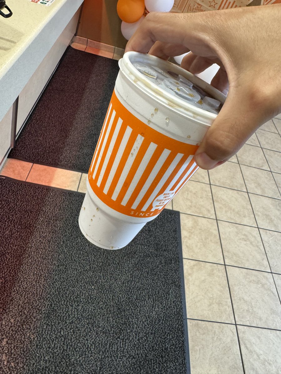 JasonGetsIt's tweet photo. Why is @Whataburger literally the only joint that always hands me my drink like this? https://t.co/Q0qhzXvkfd