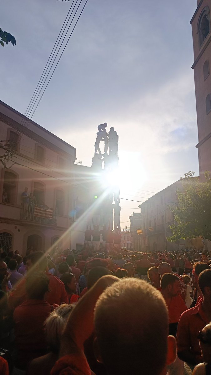 miquelcasellas's tweet photo. Millor actuació d'aquesta temporada dels @nensdelvendrell a Llorenç del Penedès amb 7de8, id5de8, 5de8,3de8 i vano de 5. https://t.co/NfrVtdB5Sq