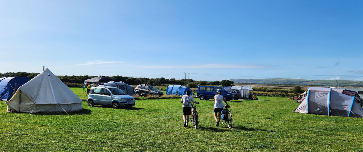 aroundaboutbrit's tweet image. Tarka Trail Camping offers a calm, spacious site for touring caravans, campervans, motorhomes and tents – all surrounded by the countryside.

⛺ Camping &amp;amp; Caravanning
aroundaboutbritain.co.uk/Devon/13462

#TarkaTrailCamping #NorthDevon #Campsite #Camping #FamilyFriendly #Devon #Escape