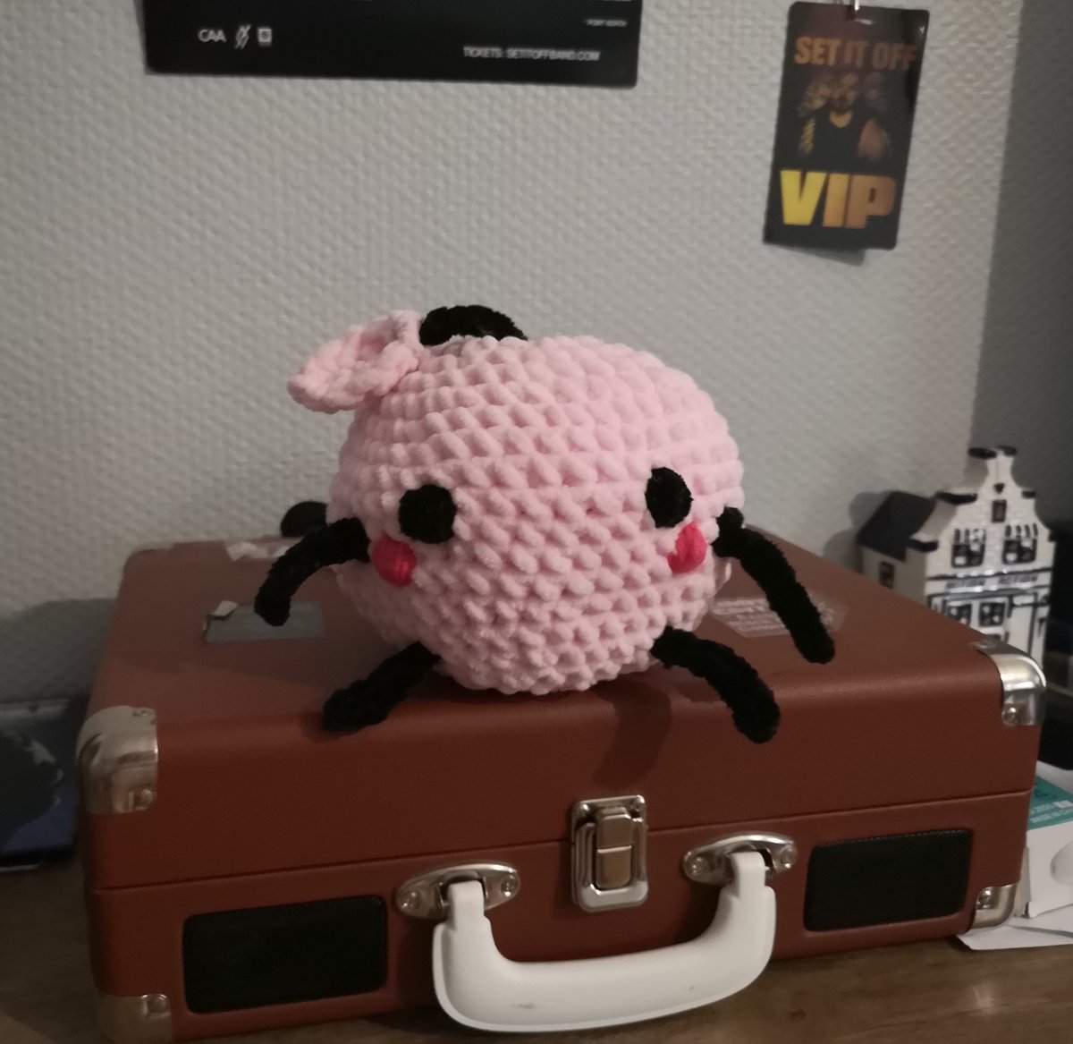petitluu54's tweet photo. Plutôt fière pour une première... 
Du coup depuis aujourd'hui on a un Junimo qui chill sur la platine 👌 https://t.co/TNhjY0thHT