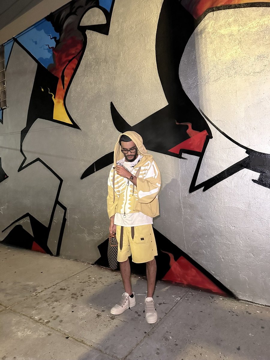 buddamannnn's tweet photo. Fuck a shoebox filled with some breadd I build Money towers ‼️🦅 https://t.co/IlG2q4meSf