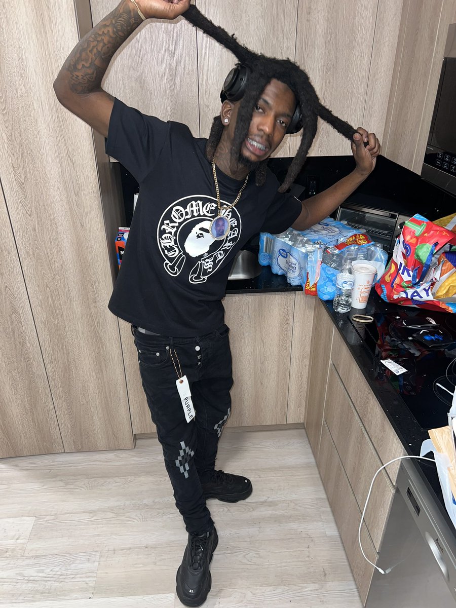 zuwop26's tweet photo. 🫶🏾🧟‍♂️ https://t.co/TZuHBnLpVs
