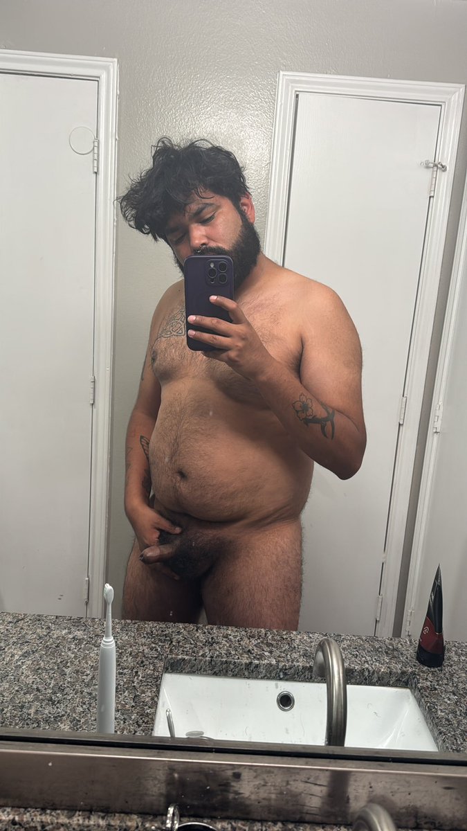 My friend <a href="/papirose9/">papirose</a> has an awesome uncut #smalldick.  Show him some love if you support #SmallPenisPride and #smallPenisPositivity for the #CompactCockClub.