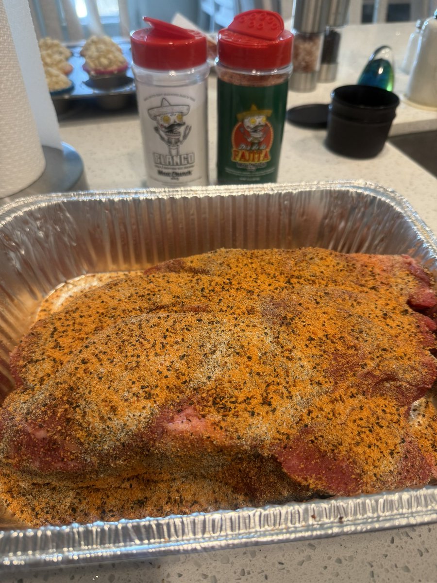 Jdrhodes1979's tweet photo. @1053SS white boy here whipping up Birria tacos with smoked salsa. https://t.co/SP97QMBwNO