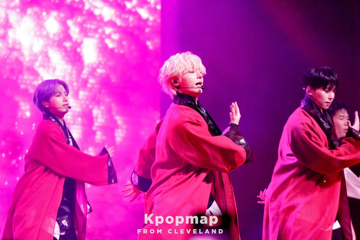 Kpopmap's tweet photo. Check out Kpopmap's exclusive coverage of ONEUS' "H_OUR, US" concert in Cleveland.πΈ
The full review and more photos are available at the link below.β¬οΈ
https://t.co/zPMDAWzhnj
#ONEUS #H_OUR_US #2025ONEUSWORLDTOUR #ONEUSinCleveland https://t.co/y1O0iptXJm