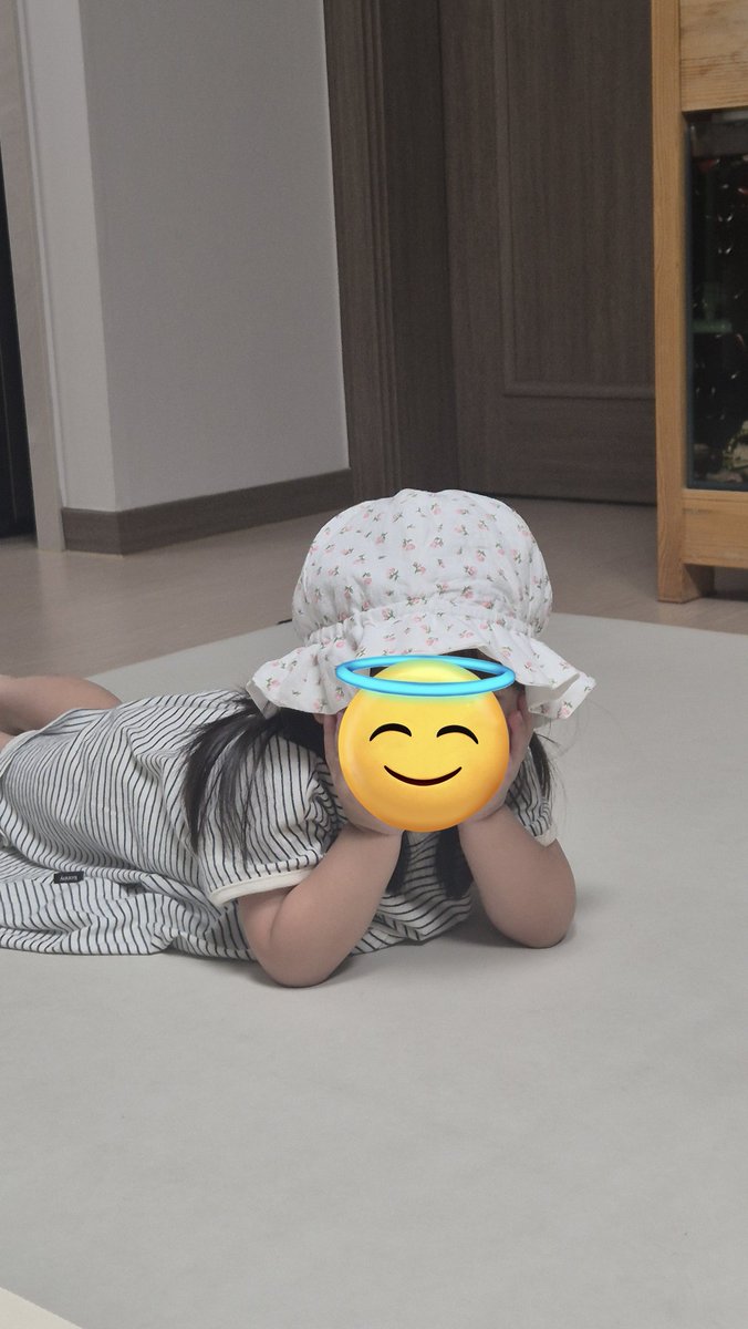 내가 만든 모자 쓴 조카핑 ,,
사랑스럽자나