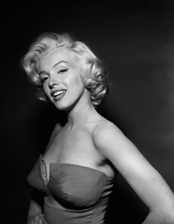 FilmTVLegends's tweet photo. Marilyn Monroe ❤️

🎥 #MarilynMonroe #MovieLegends #OldHollywood
#filmlegends #classicfilms #movies #cinephiles
https://t.co/l52vmi0G8T