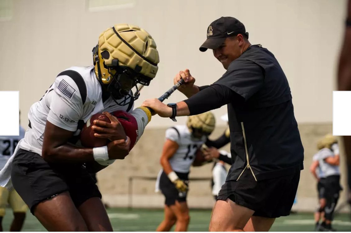 Harrison Mass tweet media