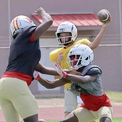 Thank you <a href="/HubCityPrepsLBK/">HubCityPreps.com</a> for the pic! It’s go time! <a href="/Coronado_Sports/">Coronado HS Athletics</a> <a href="/RandyRosetta/">Randy Rosetta</a> <a href="/coacharoy/">Coach Roy</a> <a href="/CoachRinehart_/">Logan Rinehart</a>