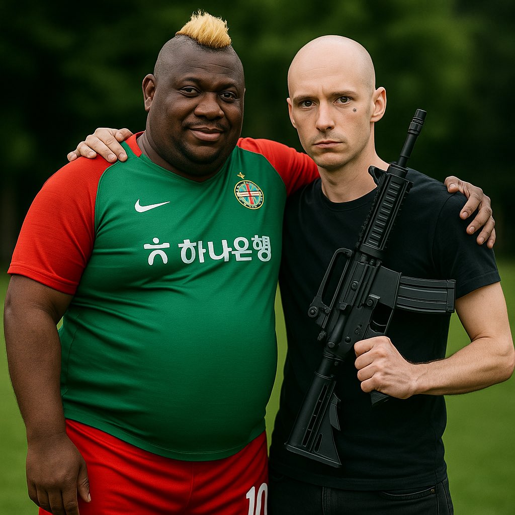 Feliz aniversário papai Ferri, muito obrigado por não ter me levado pra dar tiro e sim pra jogar bola, te amo daqui até o próximo tiro que você levar🫶🏼🧑🏼‍🦲