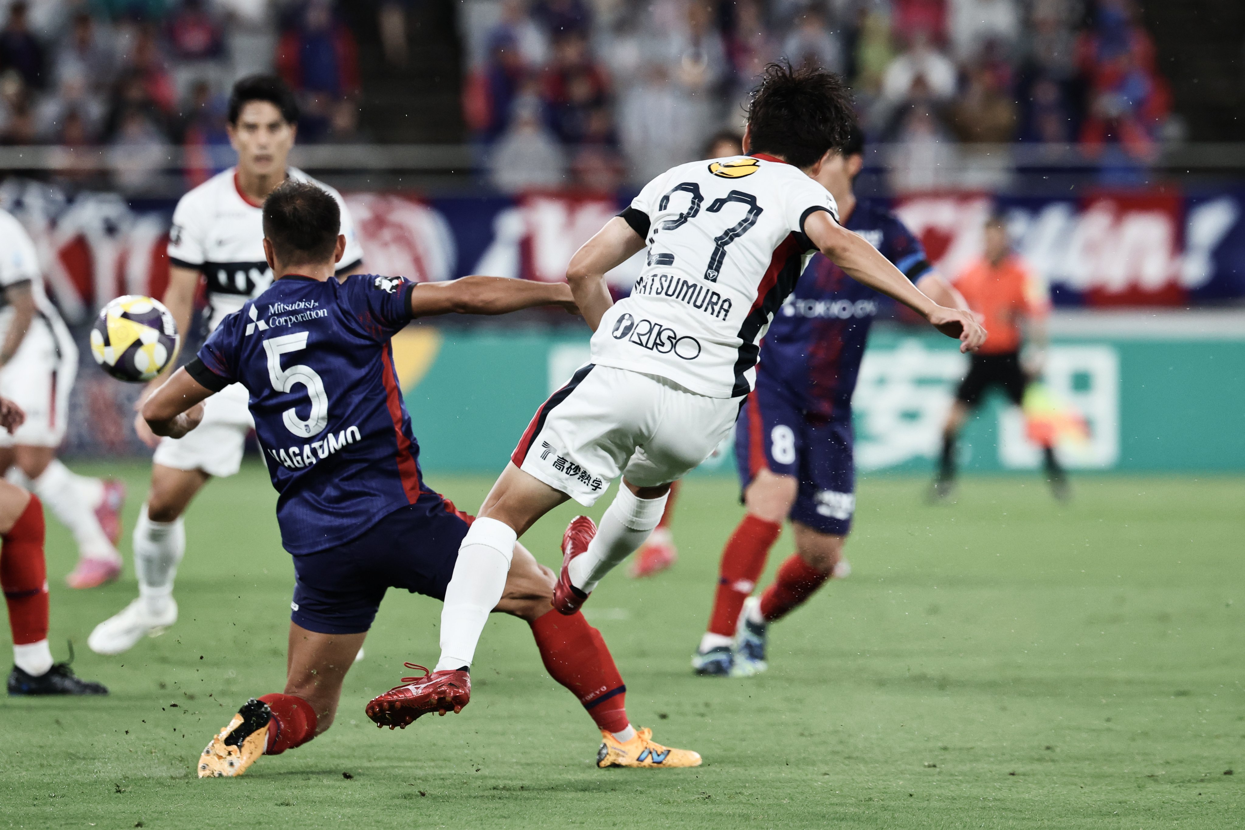 長友優磨選手 ユニホーム D9K7YVvUwAMC0D3.jpg