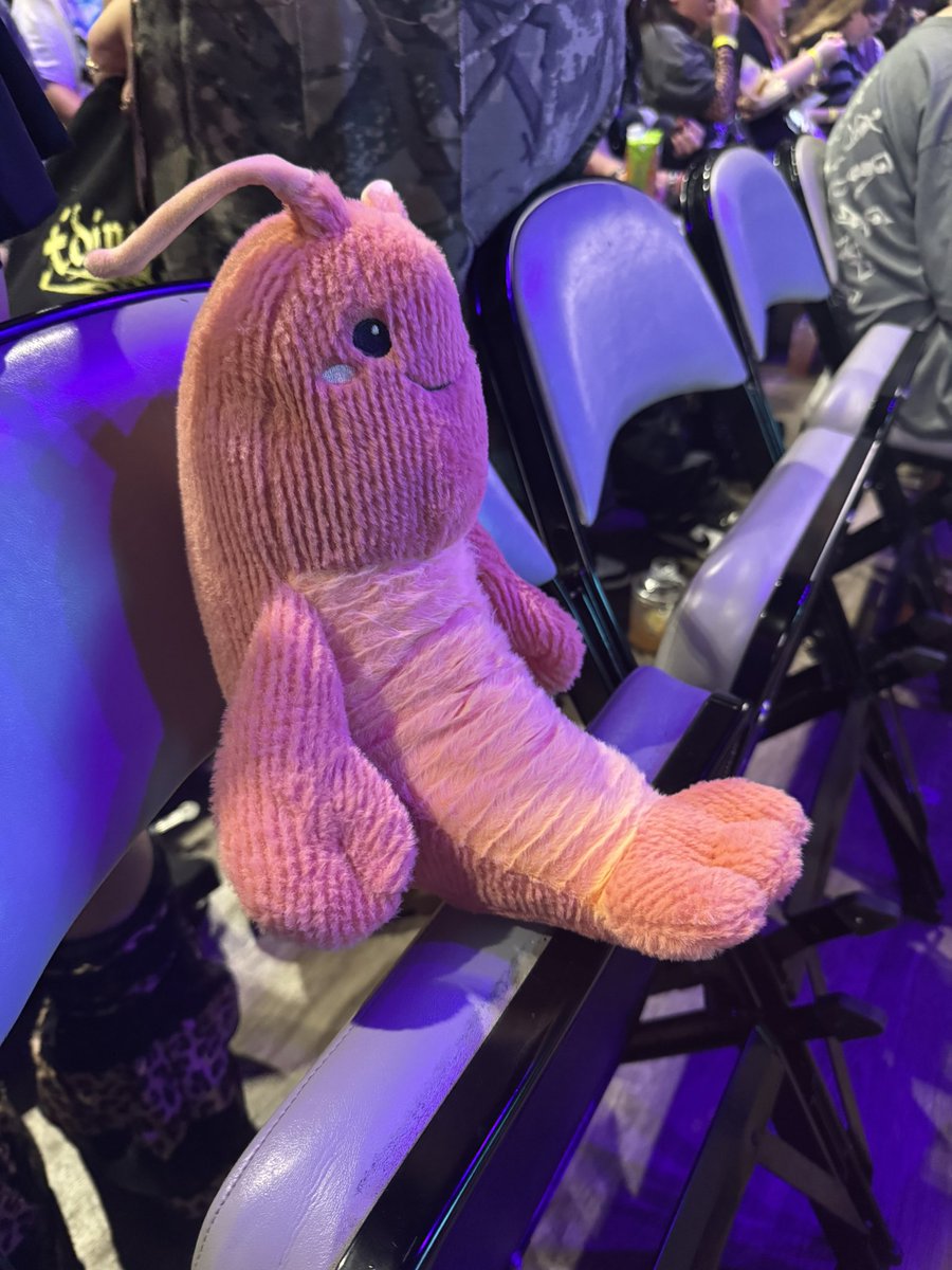 WERE HERE!!! so excited… i met all the xmon today!