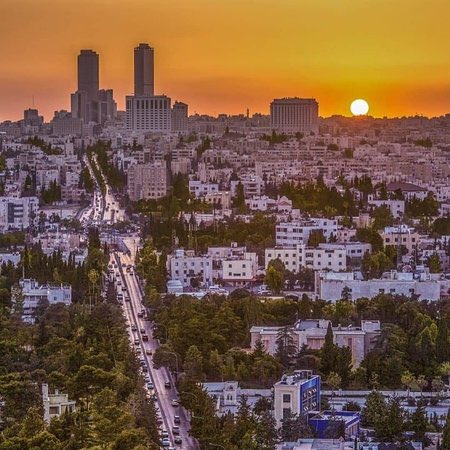 كذاب الي بحكيلك نفسي اطلع من عمان ومستحيل اشتاق
عمان عاصمة الجمال في العالم ❤️