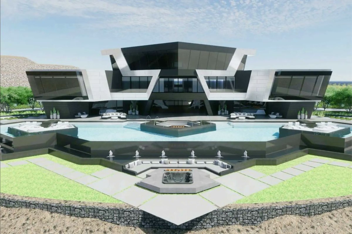 Raiders owner Mark Davis' $14M mansion is coming along 👀 

(📸: <a href="/mickakers/">Mick Akers</a>)