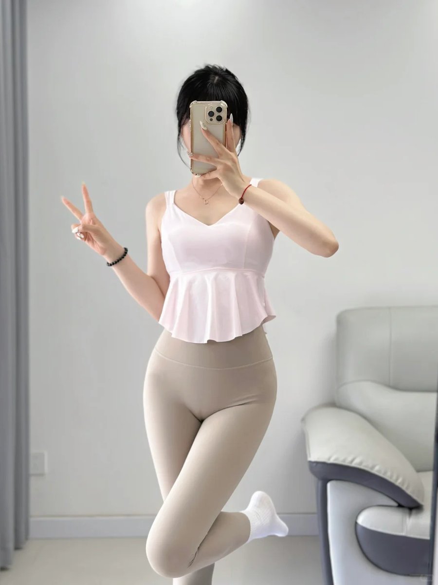 halisumar's tweet image. Every pose is progress😇😜