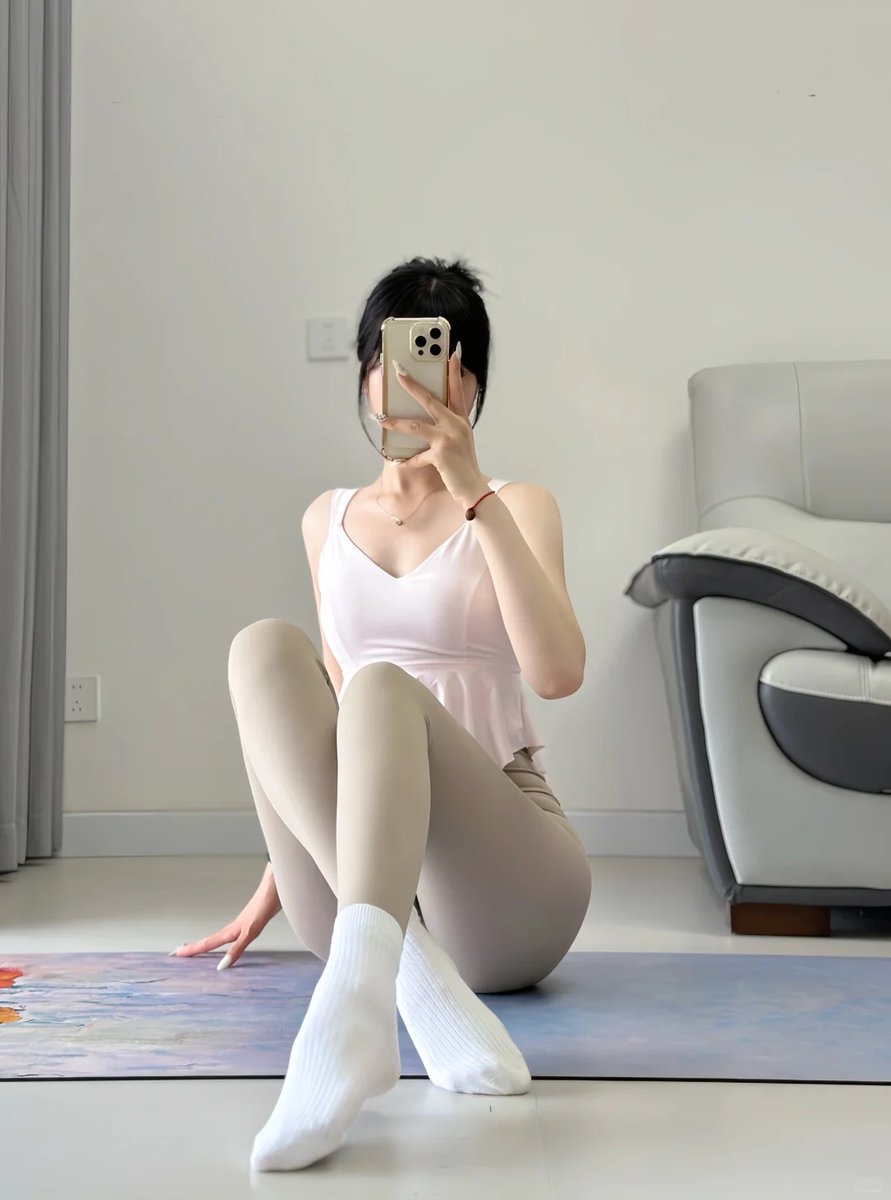 halisumar's tweet image. Every pose is progress😇😜