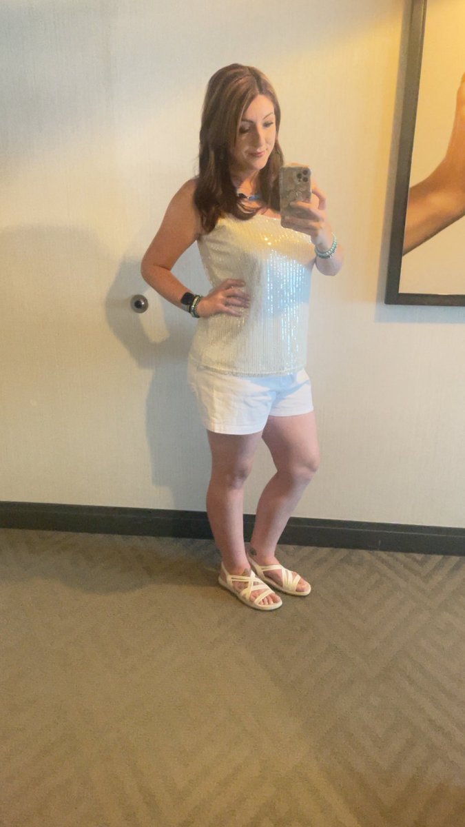 Jennifer Jackson 💛 tweet media