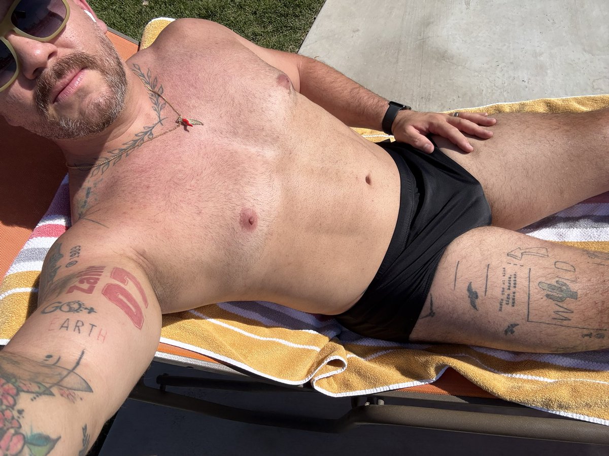 prada_roque's tweet photo. Para siempre de vacaciones. https://t.co/7yNEpETkeh