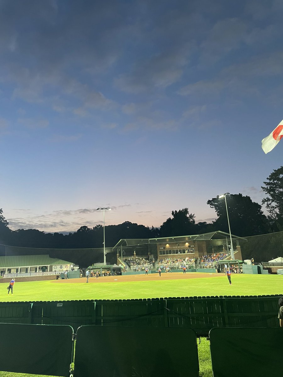 Day 3 with <a href="/womeninturfteam/">Women in Turf Team</a> at the <a href="/LLSBWorldSeries/">Little League Softball World Series</a> 

Still out here making memories, watering dirt and eating freezee pops👌🏼 Also haven’t touched the tarp in over 24 hours so a wins a win!
