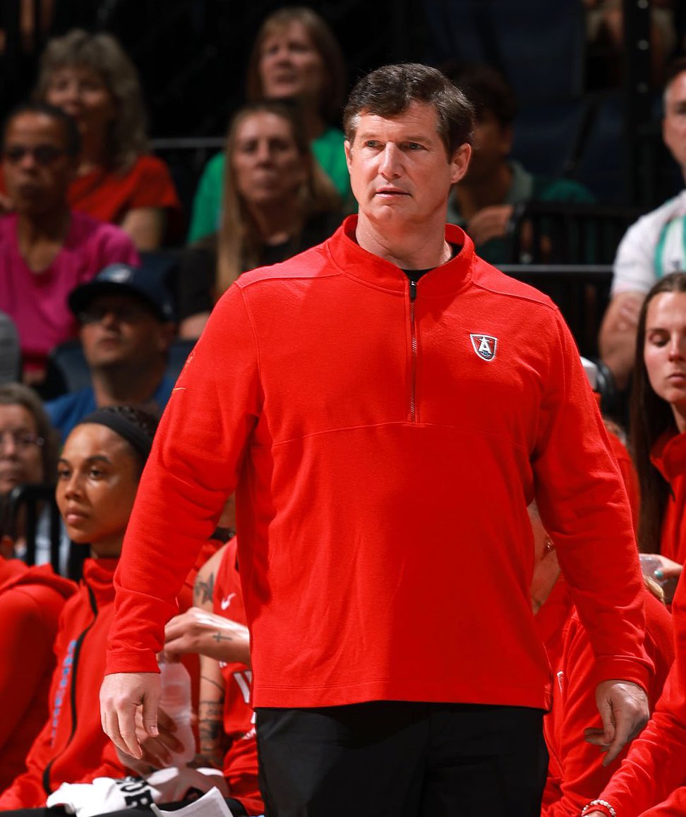 trendyhoopstars's tweet image. Karl Smesko has earned every bit of praise coming his way. 
In his very first season coaching the Atlanta Dream, he led the team to its third 20-win season—the first since 2018. ✨