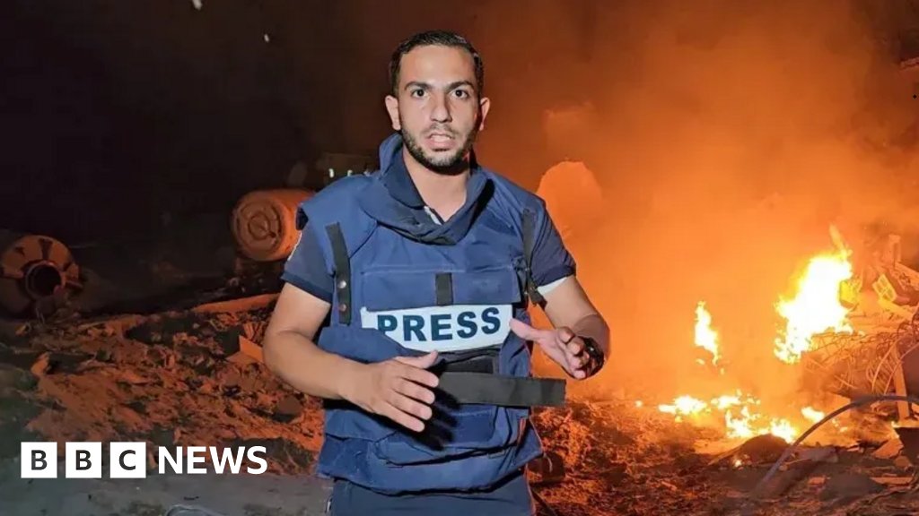 ByteLinesApp's tweet photo. Four Al Jazeera journalists were killed near Gaza's Al‑Shifa hospital in an Israeli strike; the IDF said one was a 'terrorist'. Their deaths fuel international outcry as PM Netanyahu outlines plans for further military escalation and disputed humanitarian claims. https://t.co/0x9Q4YDEVq