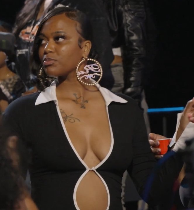HellaBay4088's tweet photo. I’m so tired of seeing this outfit😒😂
#BaddiesGoneWildReunion https://t.co/hbbx6YmqIt